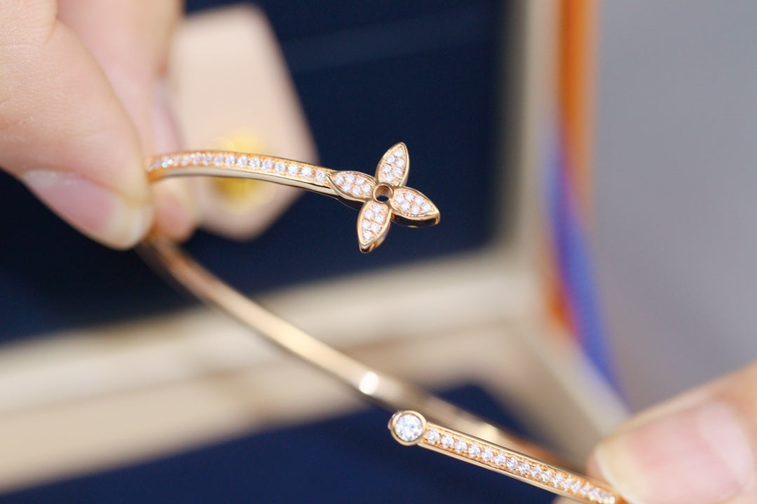 [Garvey ]IDYLLE PINK GOLD OPEN BRACELET DIAMOND PAVED