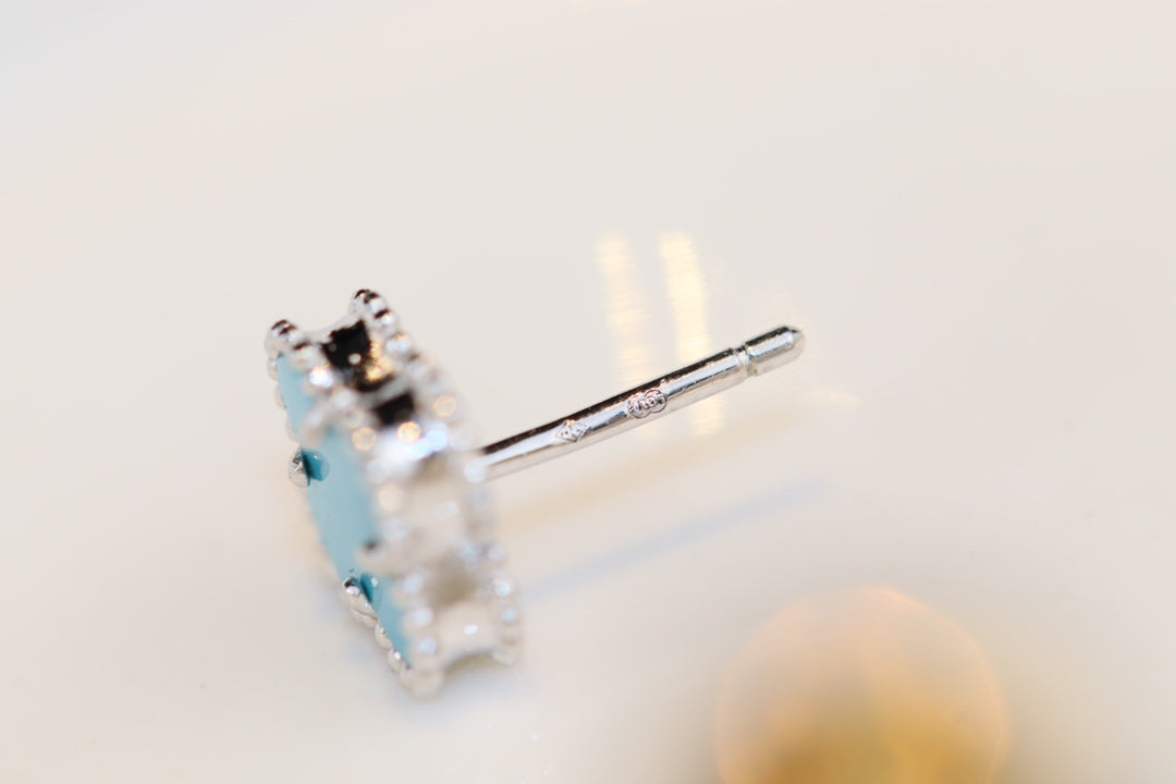 [Garvey ]CLOVER MINI TURQUOISE SILVER STUD EARRINGS