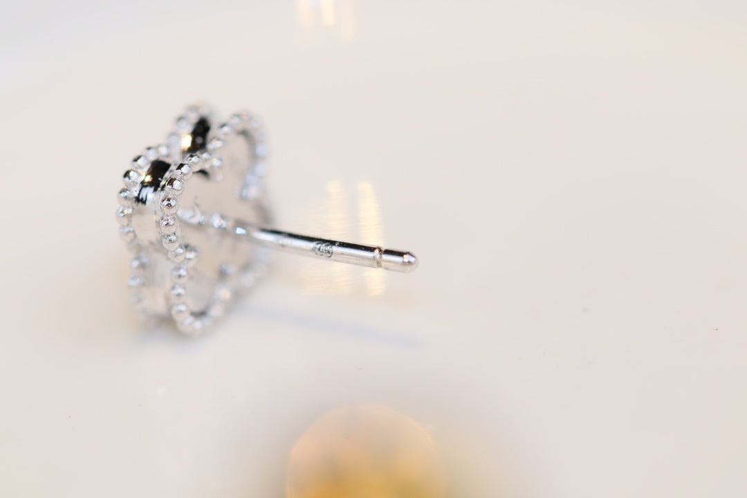 [Garvey ]CLOVER MINI TURQUOISE SILVER STUD EARRINGS