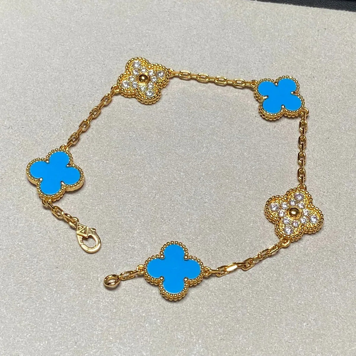 [Garvey ] CLOVER 5 MOTIF BLUE AGATE BRACELET COLLECTION
