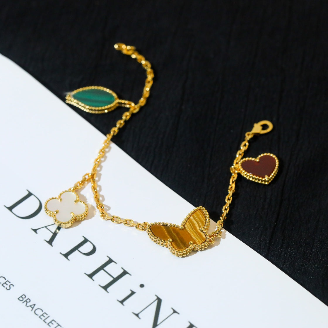[Garvey ]LUCKY SPRING 5 MOTIF GOLD BRACELET