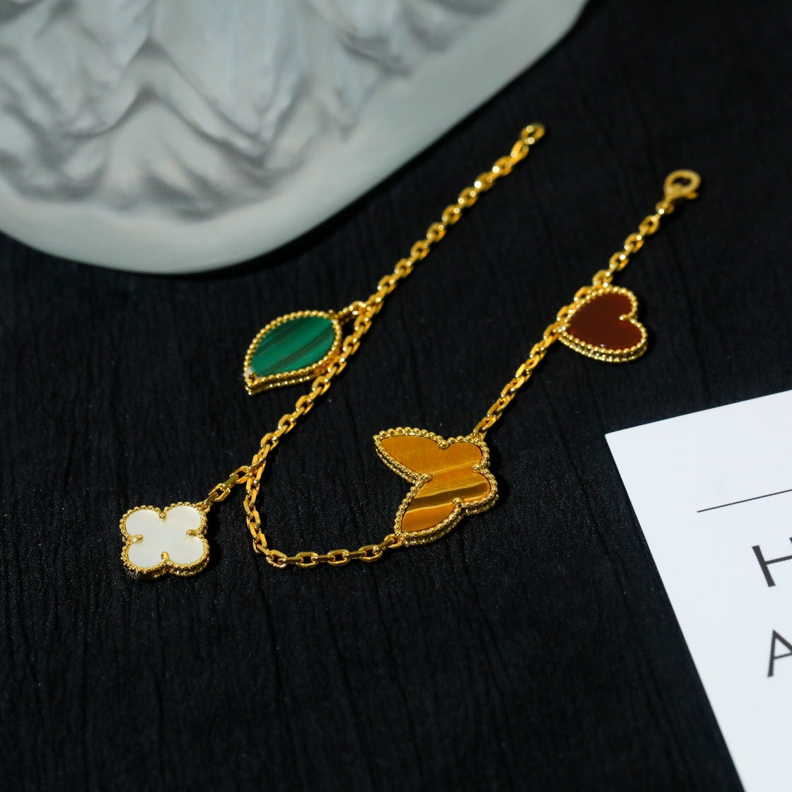 [Garvey ]LUCKY SPRING 5 MOTIF GOLD BRACELET