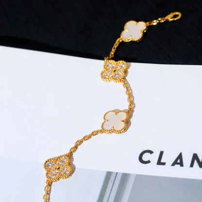 [Garvey ]CLOVER WHITE PEARL MOP 5 MOTIF BRACELET COLLECTION