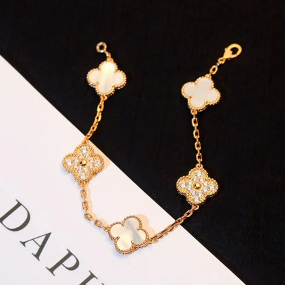 [Garvey ]CLOVER WHITE PEARL MOP 5 MOTIF BRACELET COLLECTION