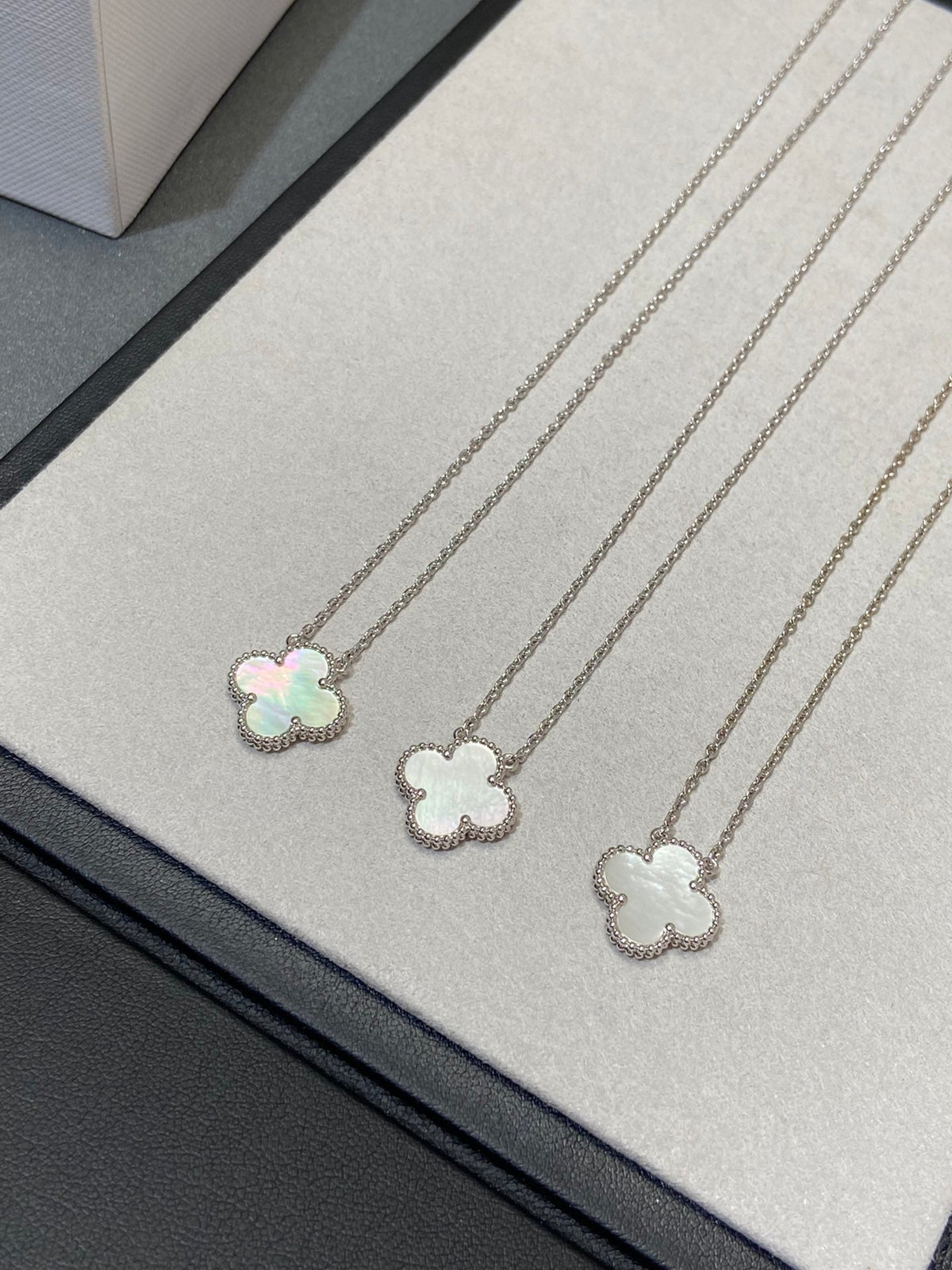 [Garvey ]CLOVER MEDIUM SILVER WHITE MOP NECKLACE