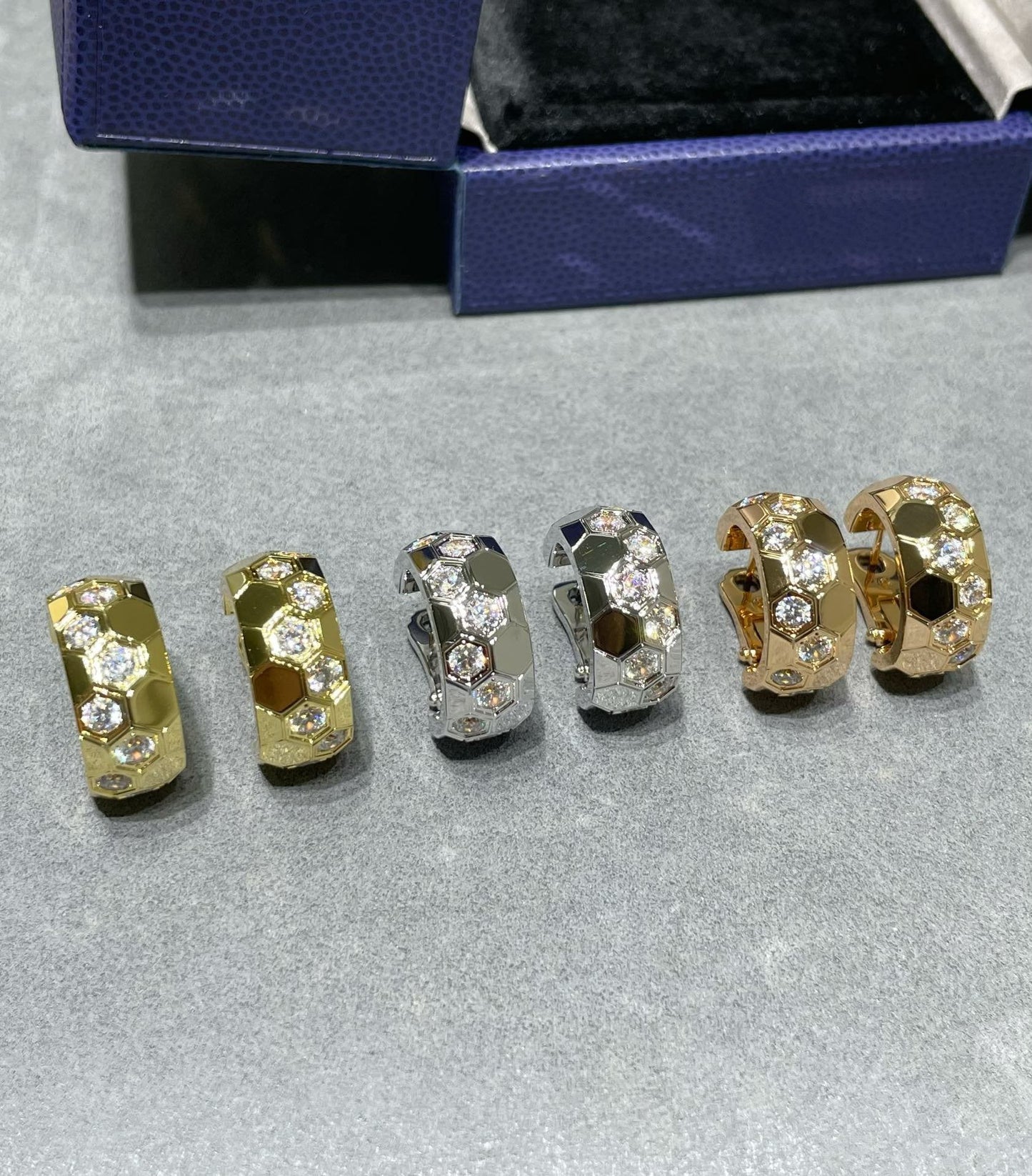 [Garvey]BEE LOVE DIAMOND HOOP EARRINGS