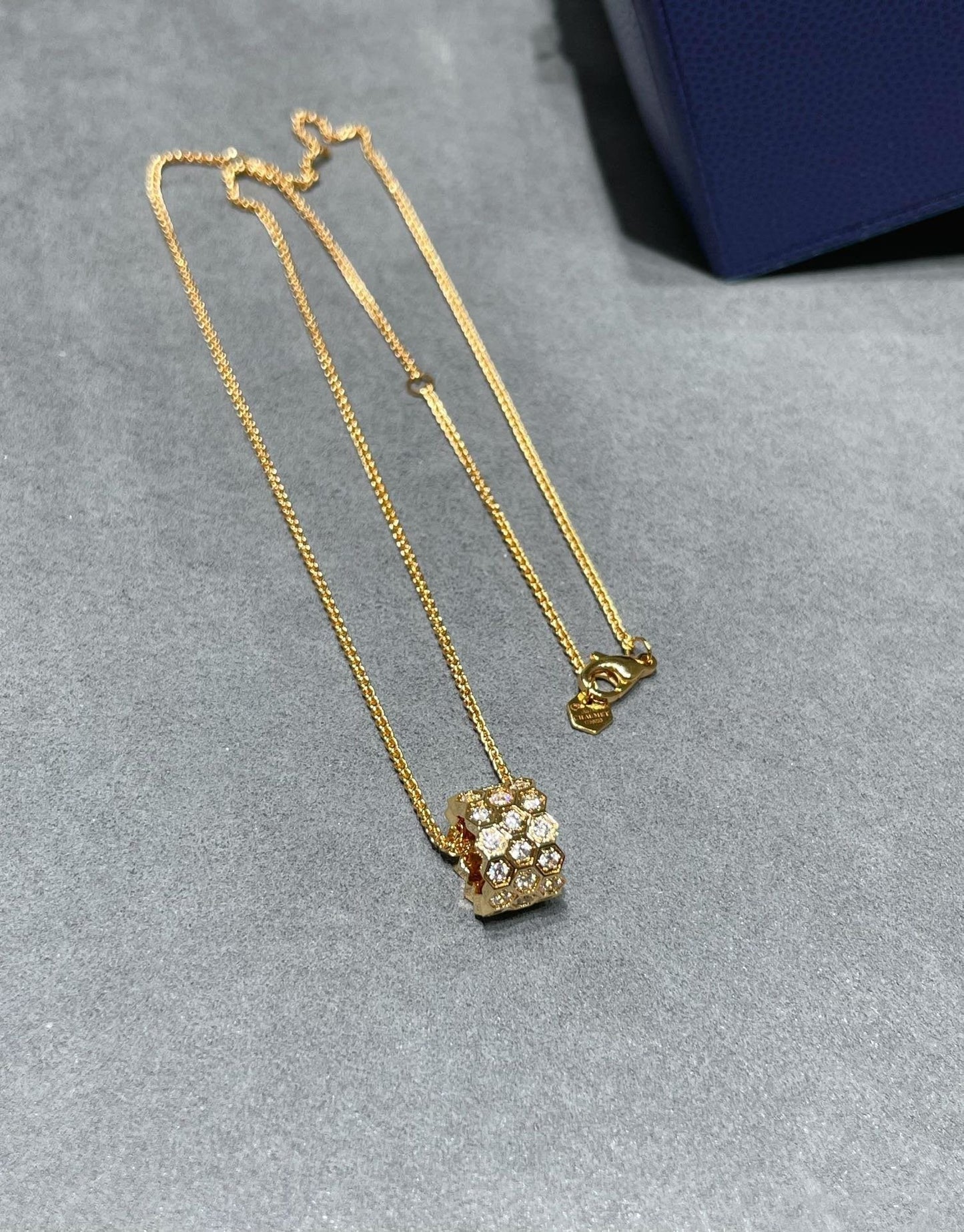 [Garvey]BEE LOVE DIAMOND PAVED 3 ROW NECKLACE
