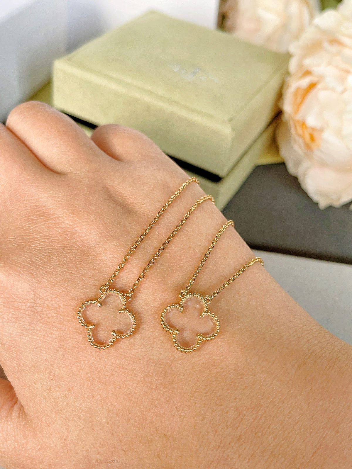 [Garvey ]CLOVER ROCK CRYSTAL ROSE GOLD NECKLACE