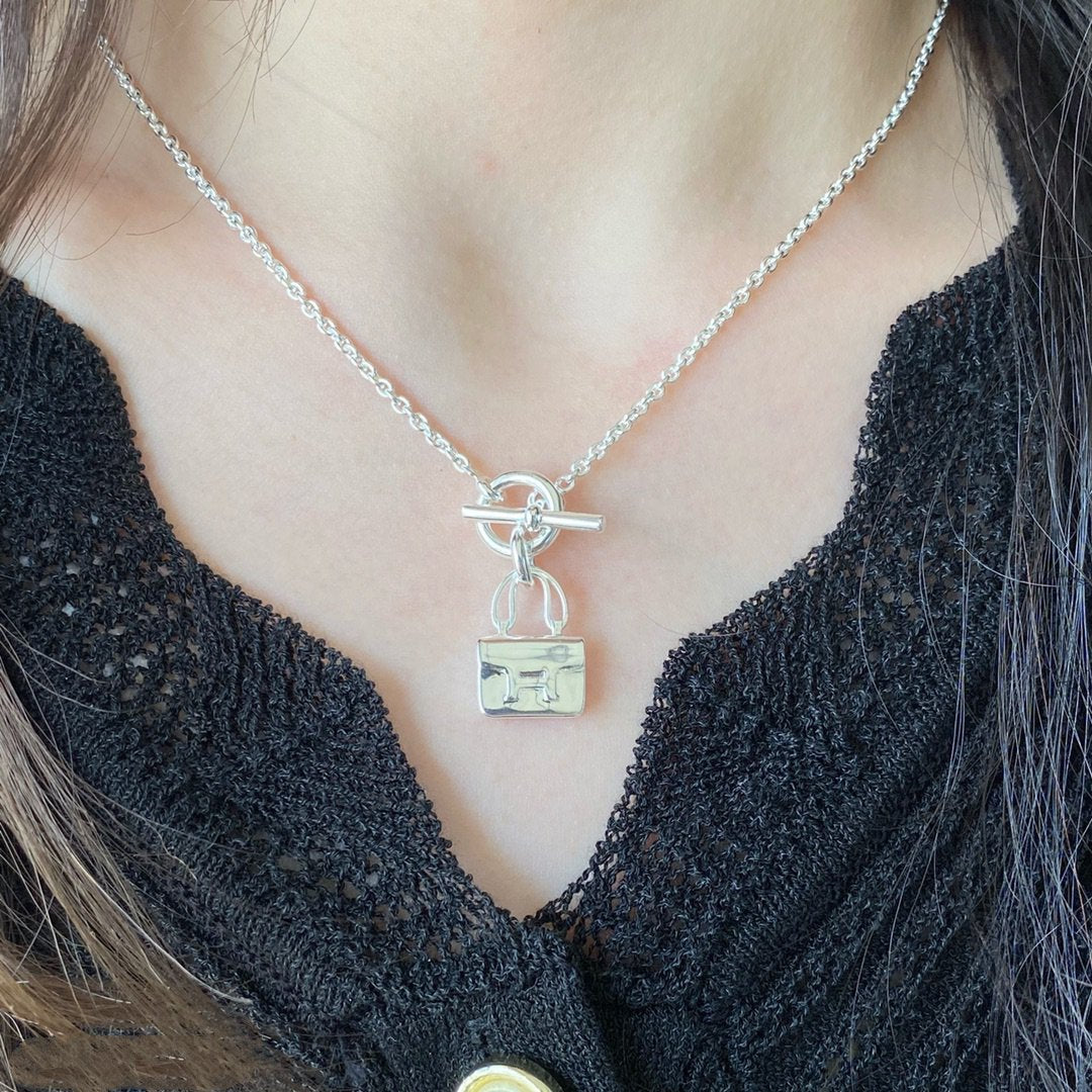 [Garvey ]CONSTANCE PEDANT SILVER NECKLACE