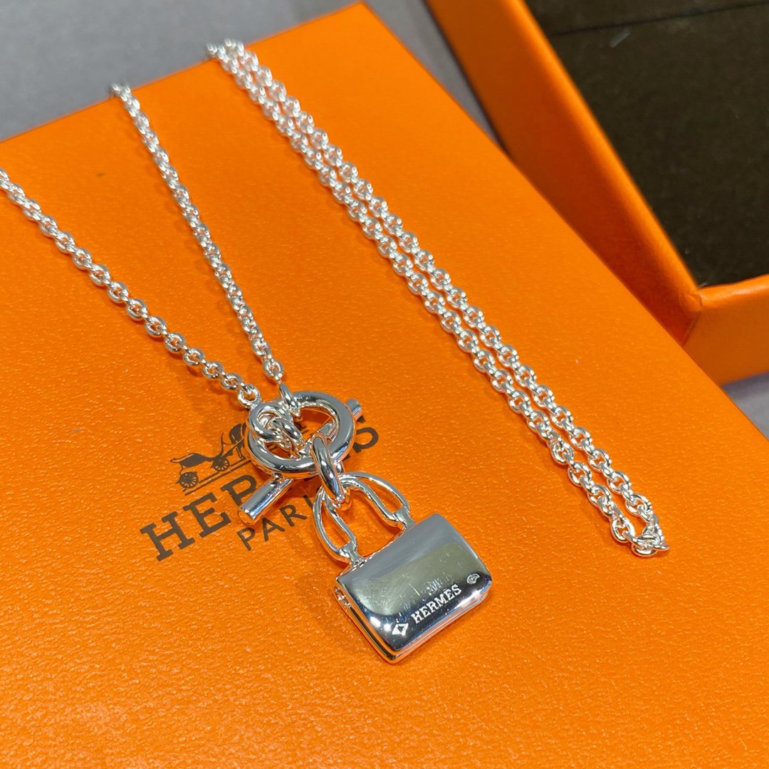 [Garvey ]CONSTANCE PEDANT SILVER NECKLACE