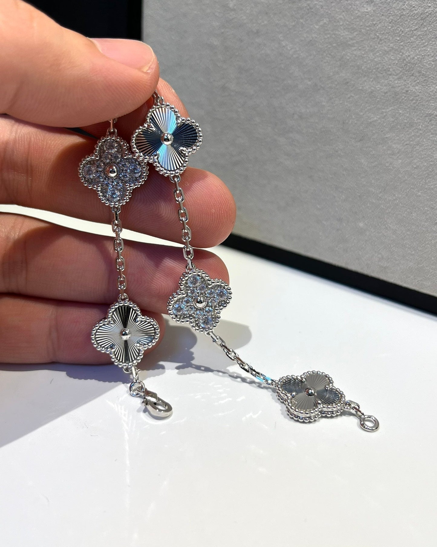 [Garvey]LUCKY CLOVER 5-MOTIF BRACELET - LASER COLLECTION