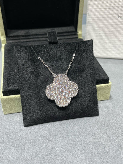 [Garvey ]CLOVER 25MM LARGE PENDANT DIAMOND PAVED SILVER NECKLACE