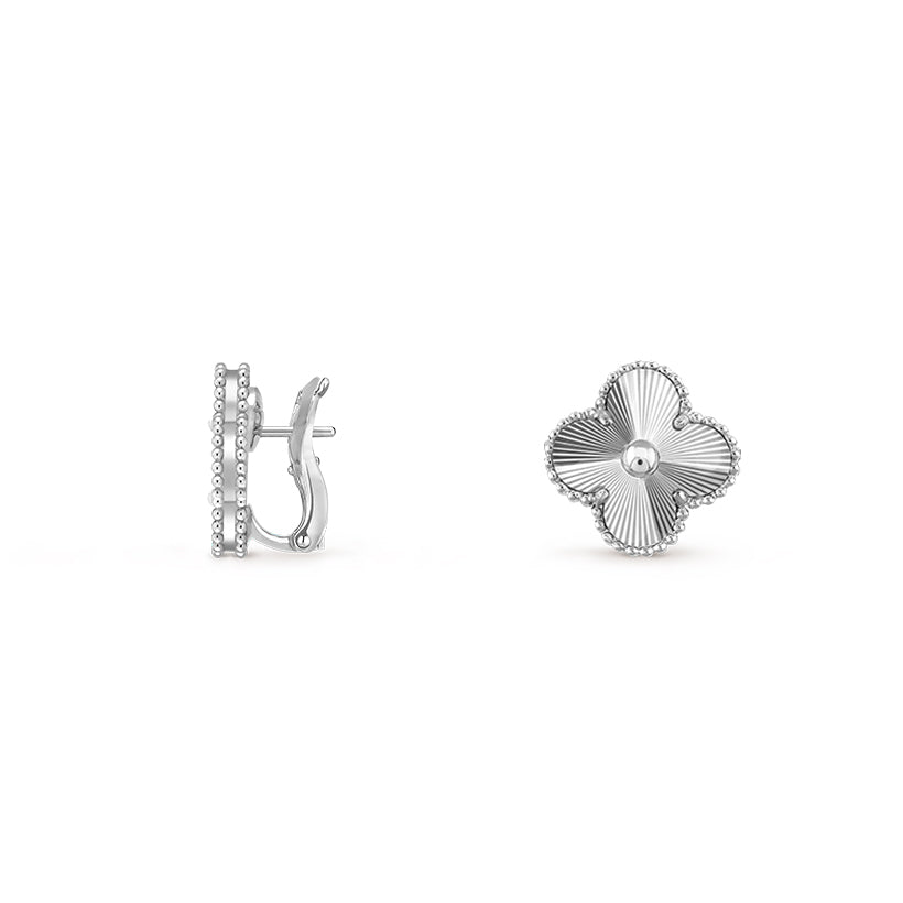 [Garvey]15MM CLOVER FLOWER STUD EARRINGS WHITE GOLD COLLECTION