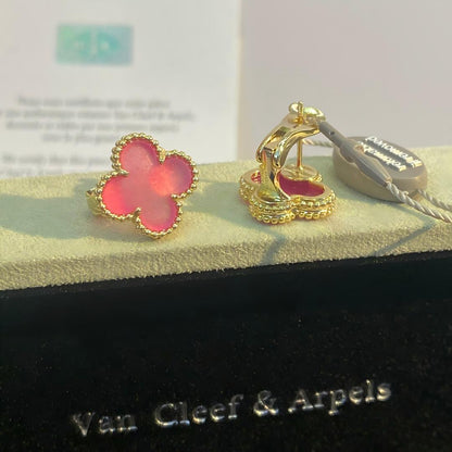 [Garvey]NEW CLOVER 15MM PINK ENAMEL STUD EARRINGS