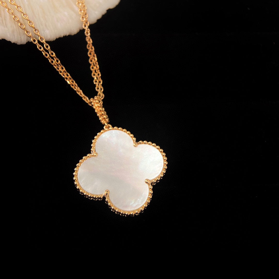 [Garvey ]CLOVER 25MM MOP LARGE PENDANT NECKLACE