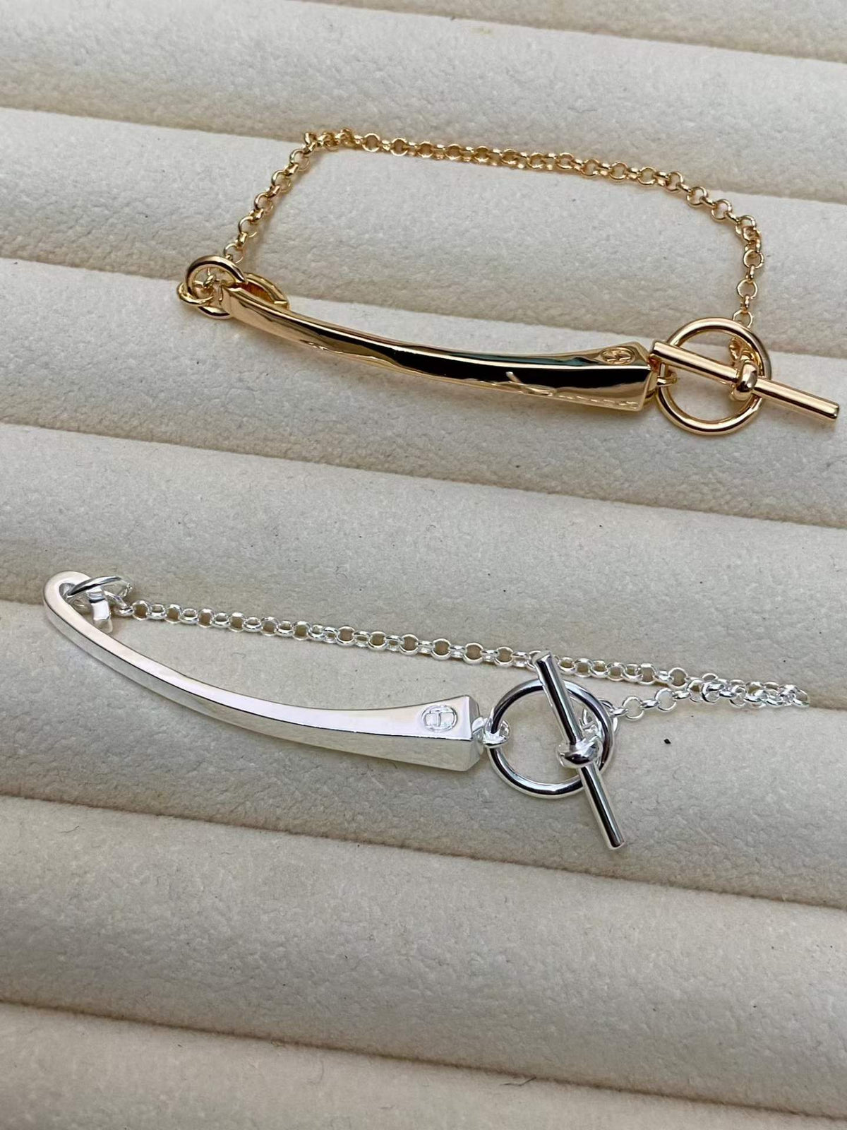 [Garvey]CLOU DE FORGE BRACELET WITH SQUARE CONE STUDS