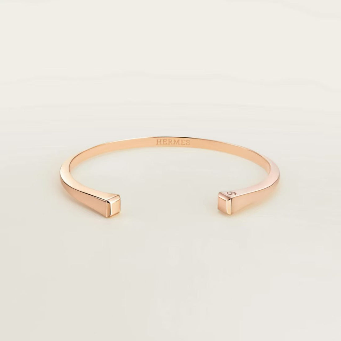 [Garvey]CLOU DE FORGE SQUARE CONE STUDS OPEN CUFF ONE SIZE