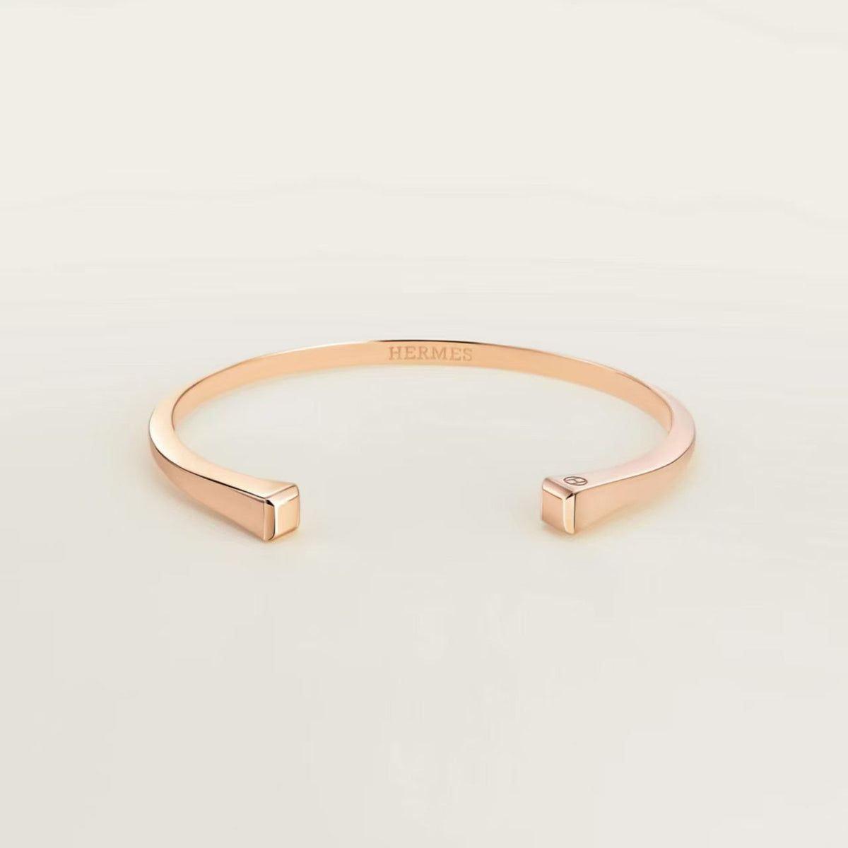 [Garvey]CLOU DE FORGE SQUARE CONE STUDS OPEN CUFF ONE SIZE
