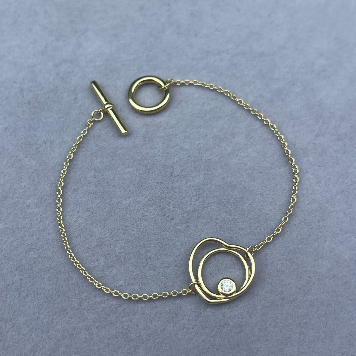 [Garvey]HOLLOW HEART SINGLE DIAMOND BRACELET