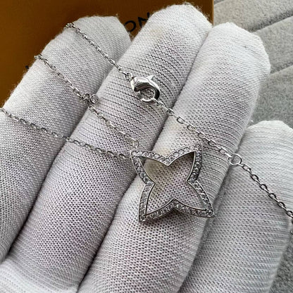 [Garvey]FOUR-LEAF CLOVER OPENWORK NECKLACE