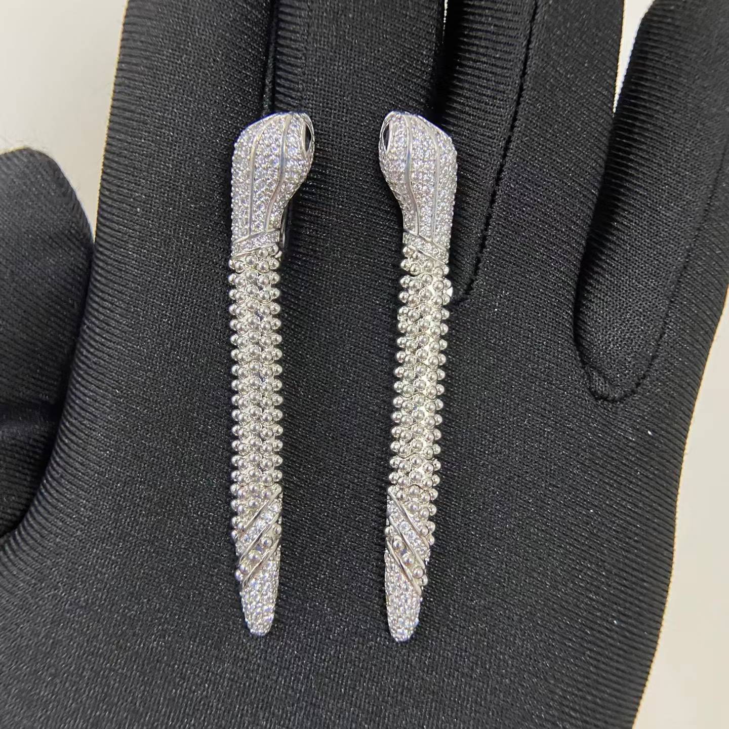 [Garvey]DIAMOND-SET DEW DROP SERPENT SERIES SNAKE CLIP EARRINGS