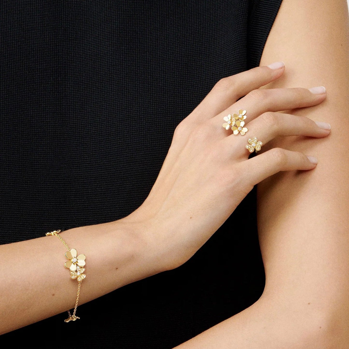 [Garvey]LUMINOUS BLOSSOM 5-MOTIF CHARM BRACELET