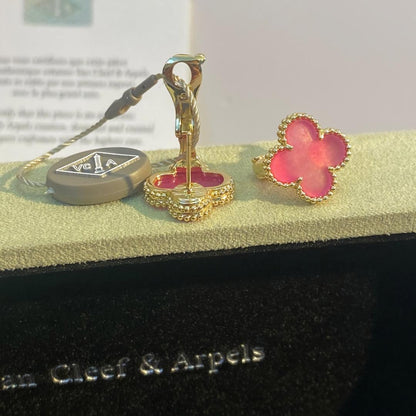 [Garvey]NEW CLOVER 15MM PINK ENAMEL STUD EARRINGS