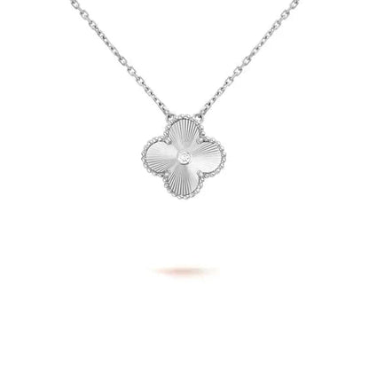 [Garvey ]CLOVER  15MM DIAMOND LASER NECKLACE SILVER