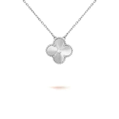 [Garvey ]CLOVER  15MM DIAMOND LASER NECKLACE SILVER