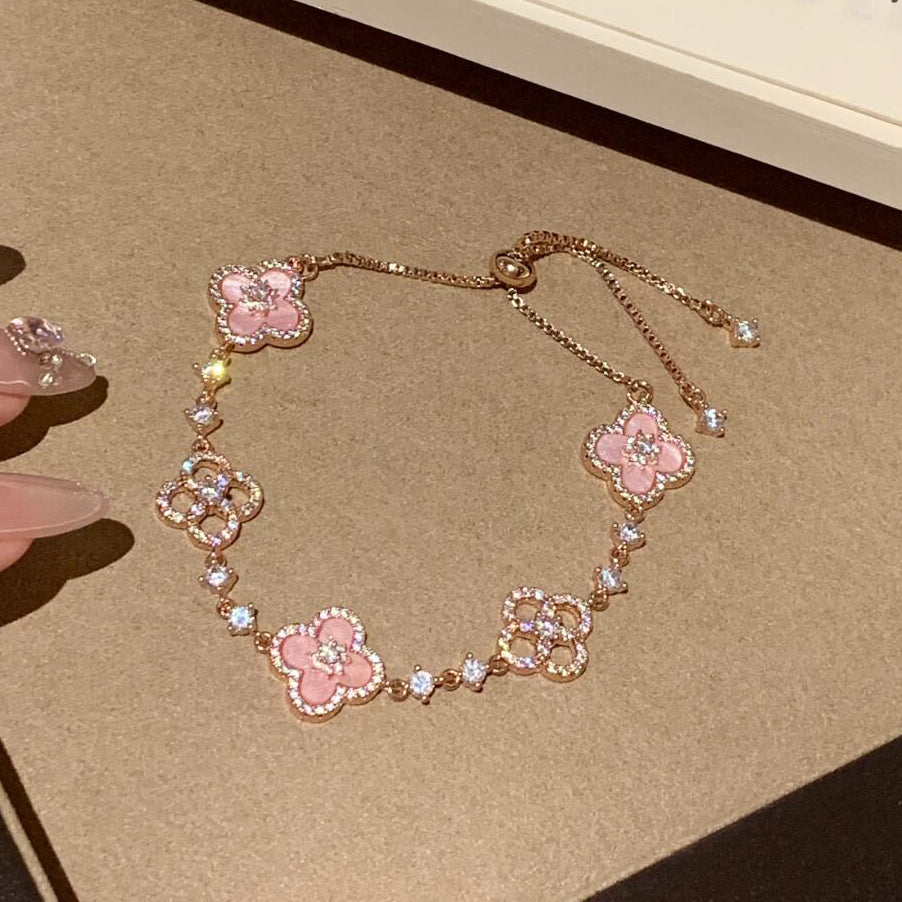 [Garvey ]CLOVER 5 MOTIF PINK BLUE RED WHITE BRACELET