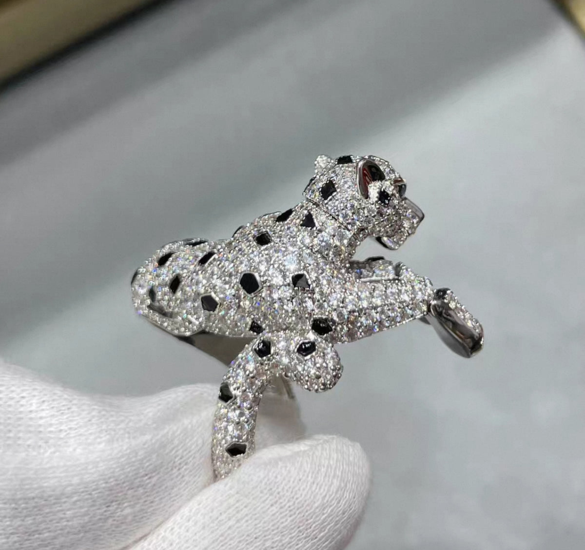 [Garvey ]PANTHER SPOTTED FULL DIAMOND SILVER RING