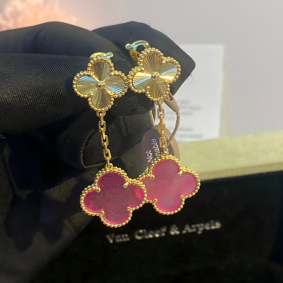 [Garvey]NEW CLOVER 2 MOTIF PINK ENAMEL EARRINGS