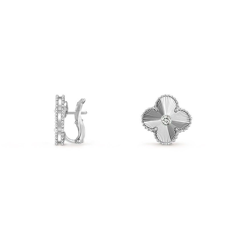 [Garvey]15MM CLOVER FLOWER STUD EARRINGS DIAMOND-WHITE GOLD COLLECTION