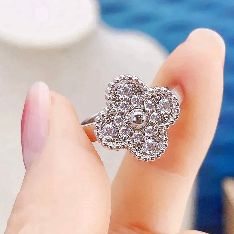 [Garvey ]CLOVER DIAMOND RING