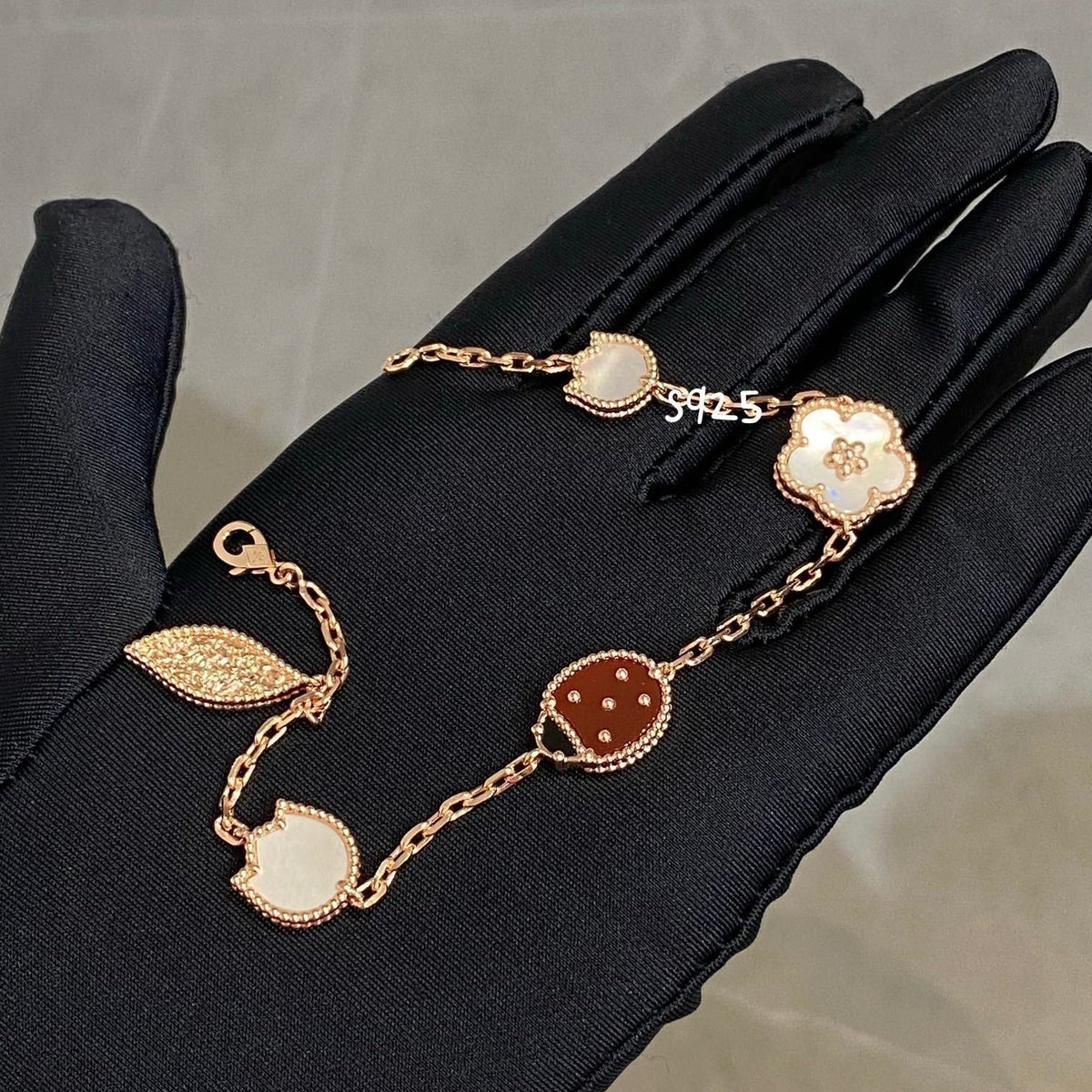 [Garvey ]LUCKY SPRING 5 MOTIF BRACELET