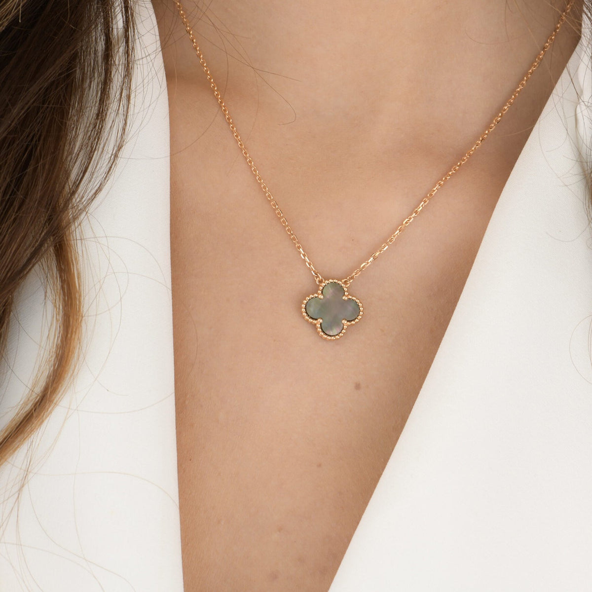 [Garvey ]CLOVER 15MM  GRAY MOTHER OF PEARL NECKLACE