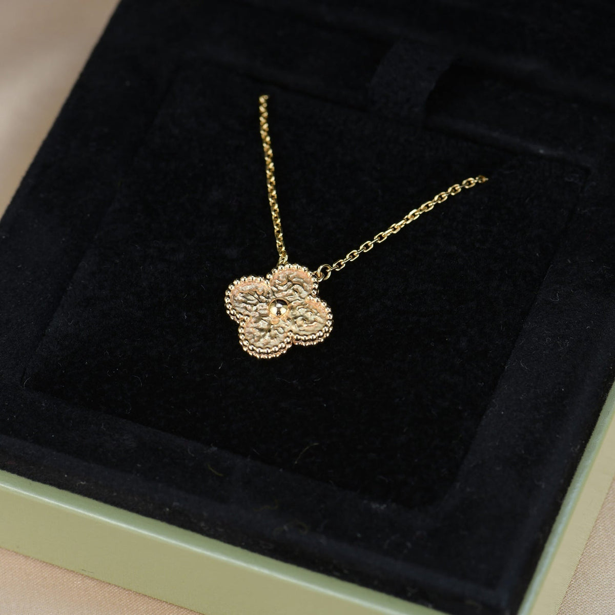 [Garvey ]CLOVER 15MM  BRONZING NECKLACE