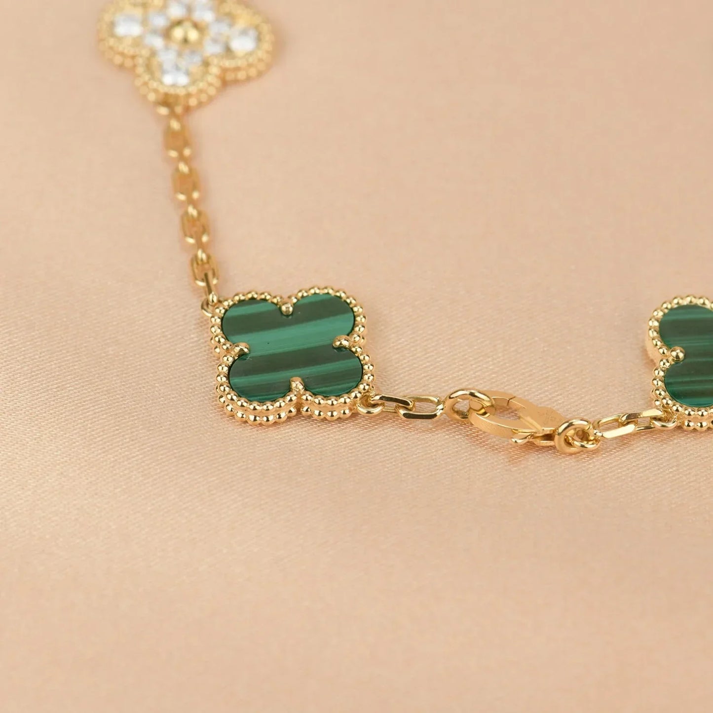 [Garvey]LUCKY CLOVER 5-MOTIF BRACELET - MALACHITE COLLECTION