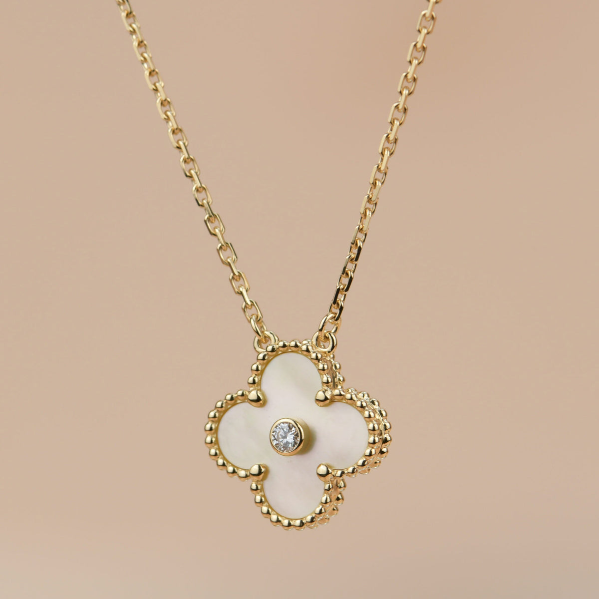 [Garvey ]CLOVER 15MM DIAMOND GOLD MOTHER OF PEARL NECKLACE