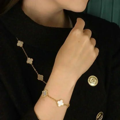 [Garvey ]CLOVER WHITE PEARL MOP 5 MOTIF BRACELET COLLECTION