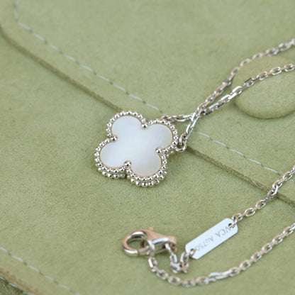 [Garvey ]CLOVER  15MM WHITE MOTHER-OF-PEARL SILVER