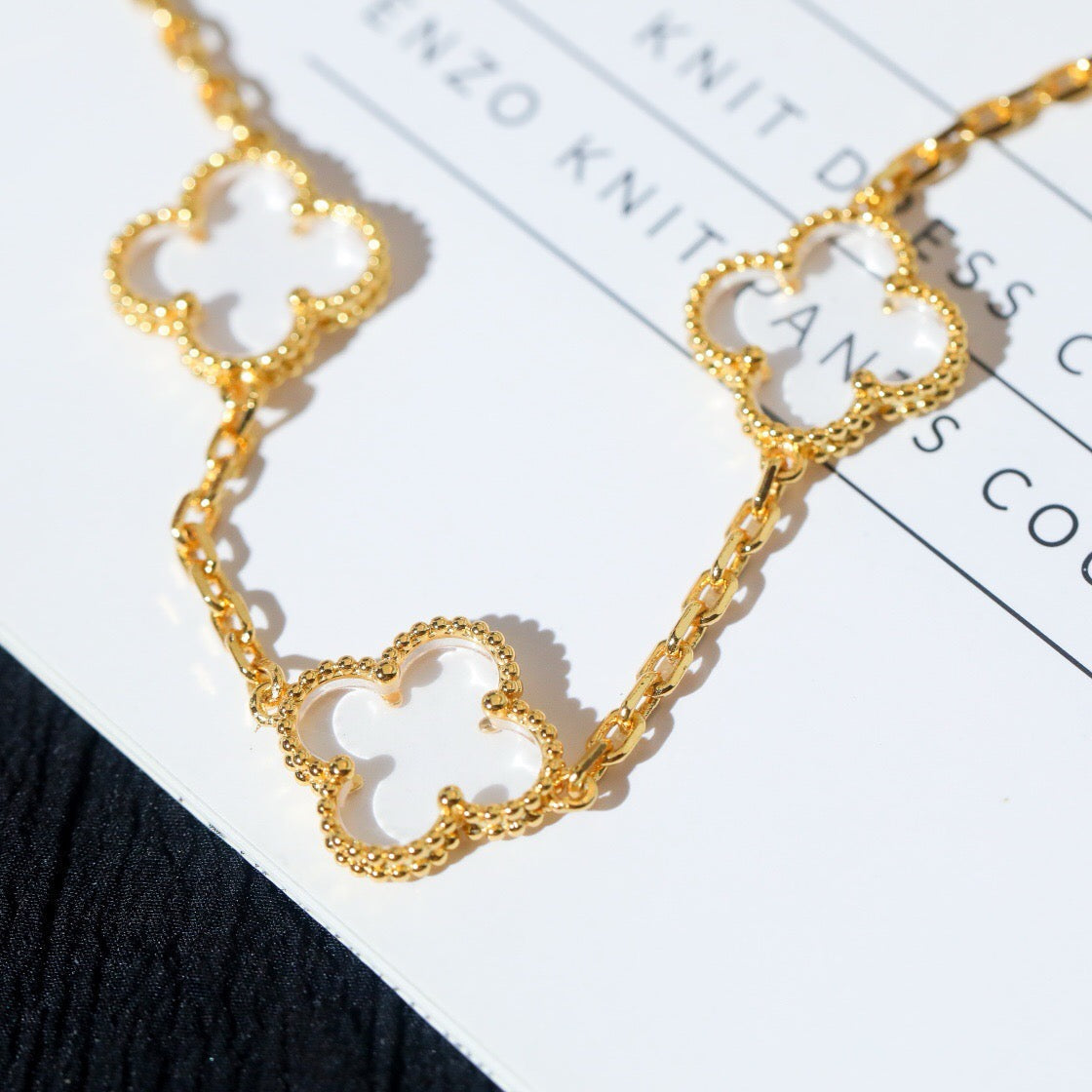 [Garvey ]CLOVER 5 MOTIF ROCK CRYSTAL BRACELET