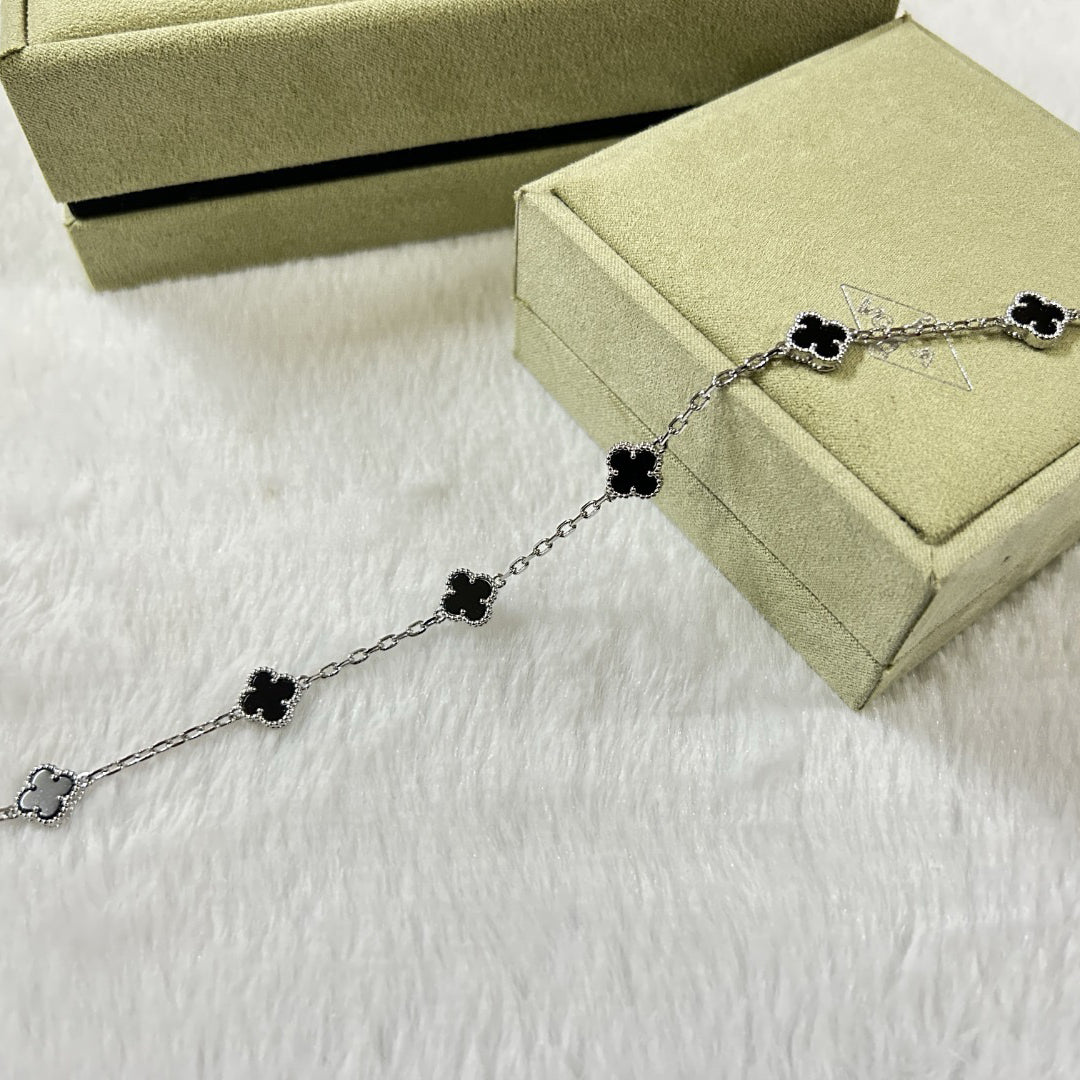 [Garvey ]CLOVER 6 MOTIF  ONYXS BRACELET