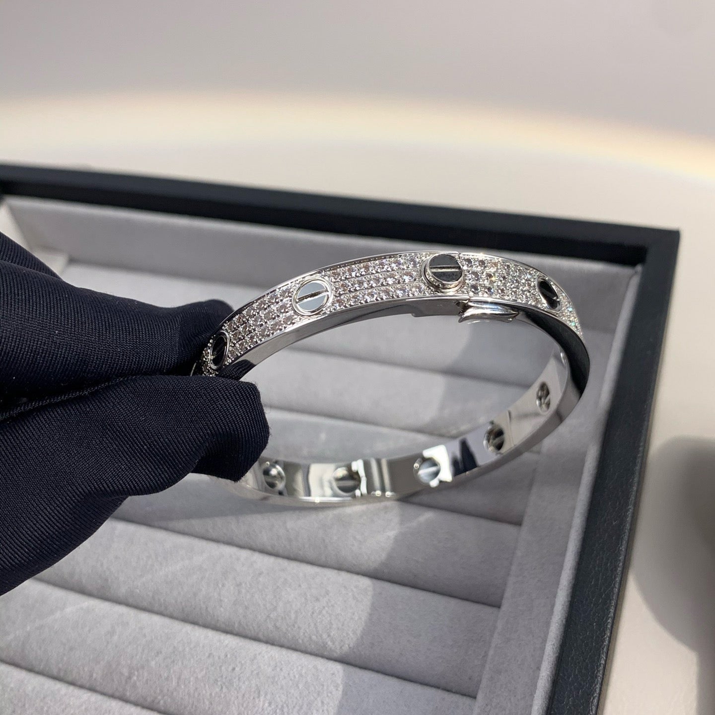 [Garvey]CLASSIC 6.1MM LOVE BANGLE - DIAMOND PAVÉ & BLACK CERAMIC