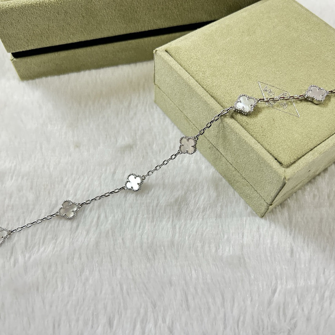 [Garvey ]CLOVER 6 MOTIF WHITE MOP BRACELET