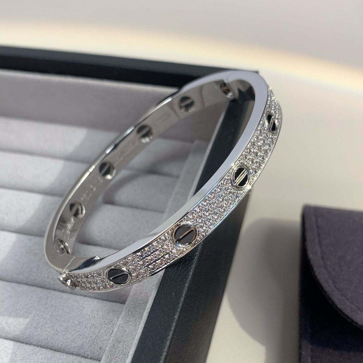 [Garvey ]LOVE BRACELET 6.1MM DIAMOND-PAVED CERAMIC