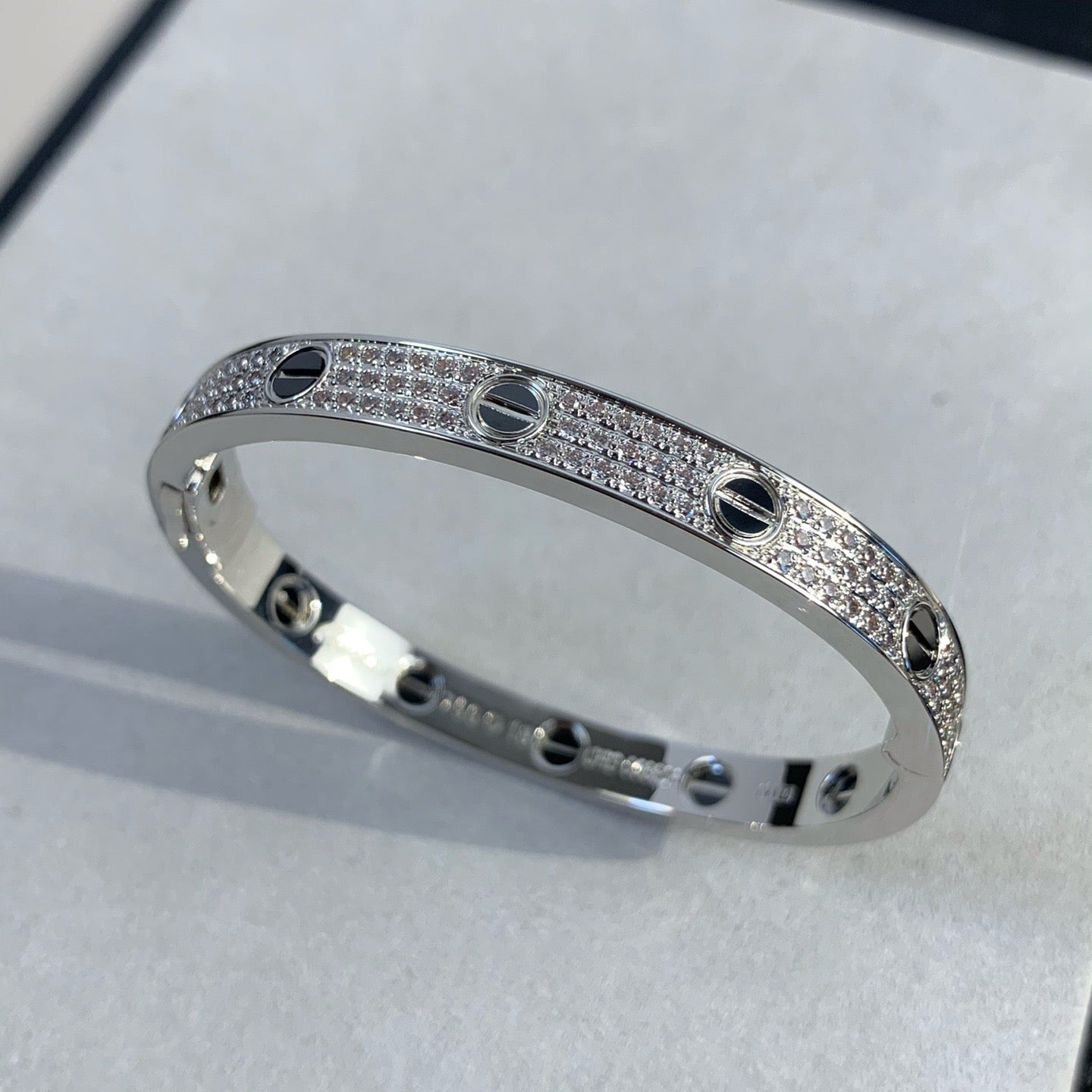 [Garvey]CLASSIC 6.1MM LOVE BANGLE - DIAMOND PAVÉ & BLACK CERAMIC