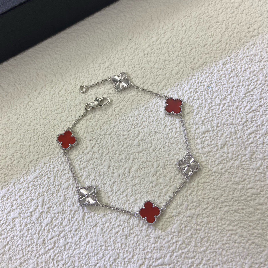 [Garvey ]CLOVER 6 MOTIF RED AGATE LASER BRACELET