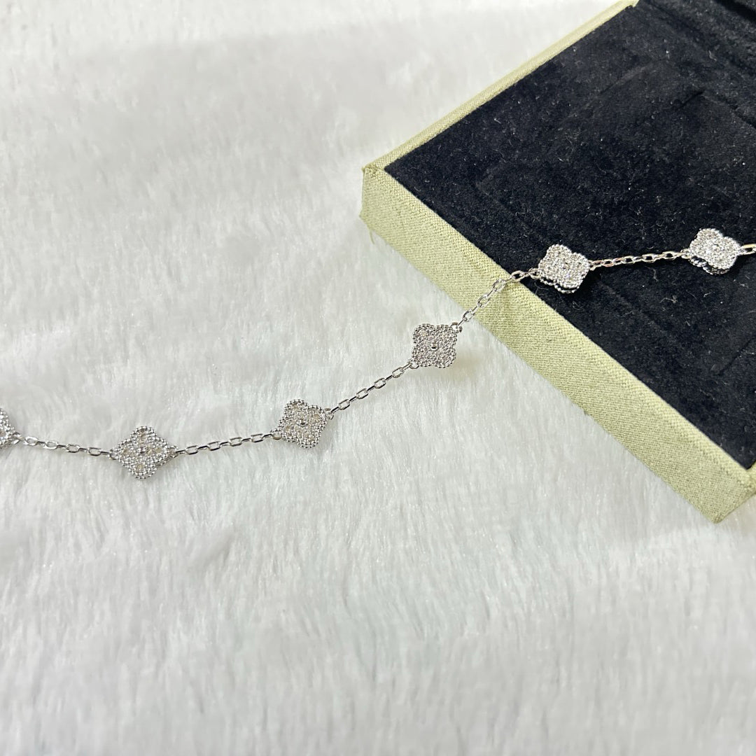 [Garvey ]CLOVER 6 MOTIF DIAMOND BRACELET