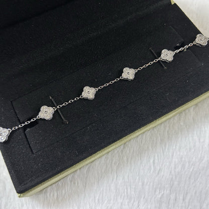 [Garvey ]CLOVER 6 MOTIF DIAMOND BRACELET